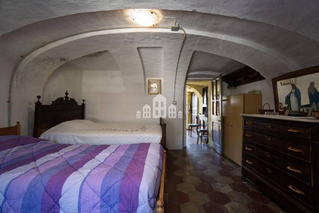 Half-duplex for sale in Pratiglione