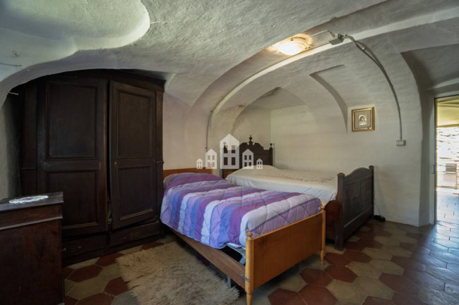 Half-duplex for sale in Pratiglione