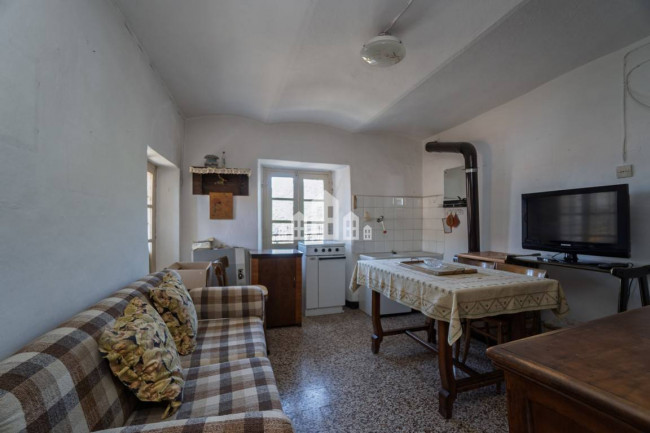 Half-duplex for sale in Pratiglione