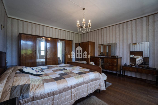 Half-duplex for sale in Pratiglione