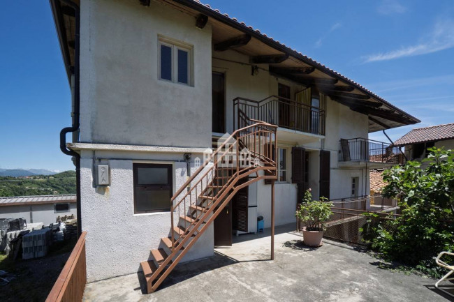 Half-duplex for sale in Pratiglione