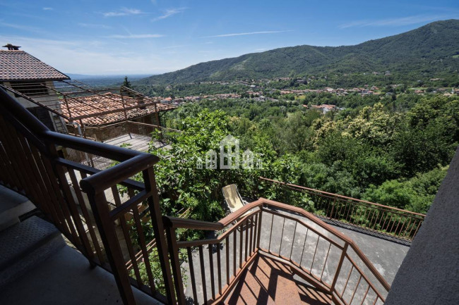 Half-duplex for sale in Pratiglione