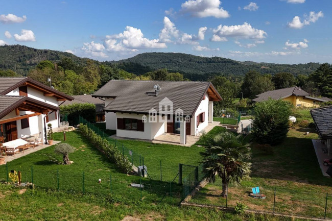 Villa in vendita a Rueglio