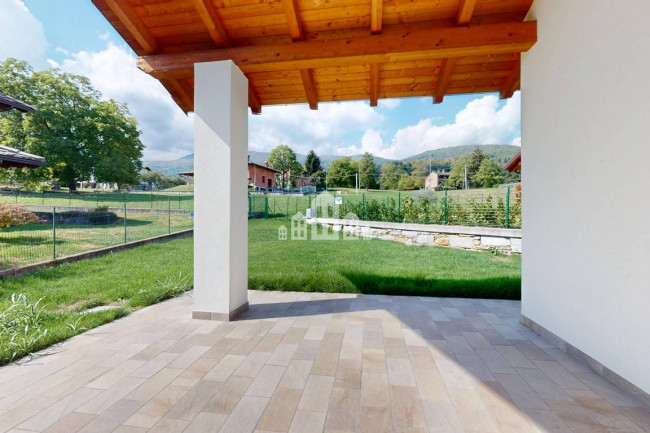 Villa in vendita a Rueglio