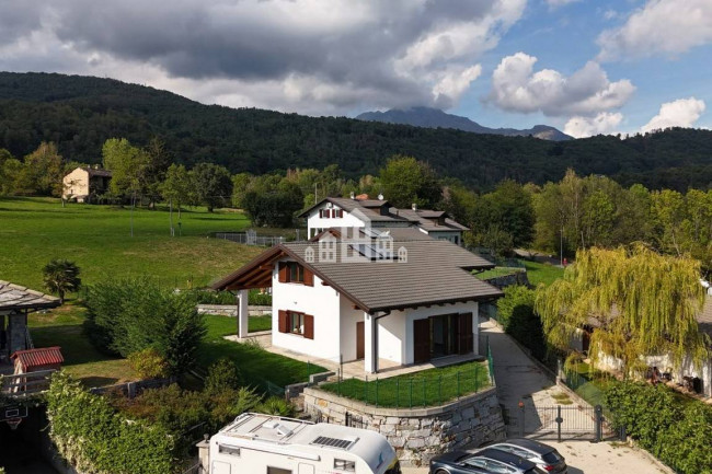 Villa in vendita a Rueglio
