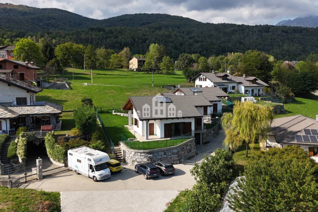 Villa in vendita a Rueglio
