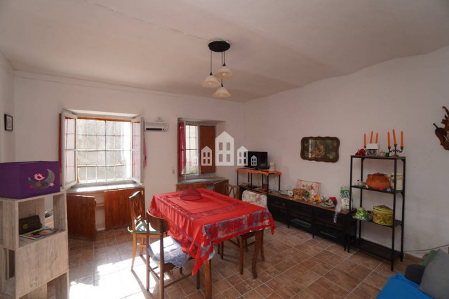 Casa semindipendente in vendita a Pont-Canavese