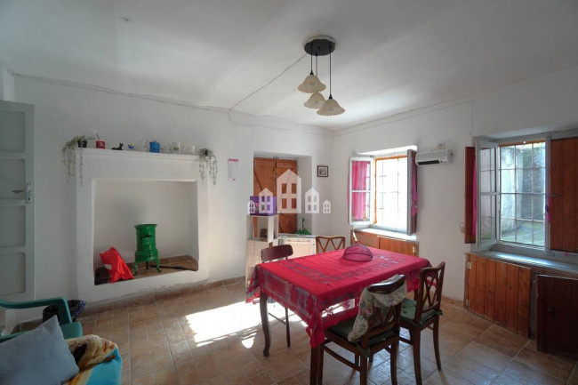 Casa semindipendente in vendita a Pont-Canavese