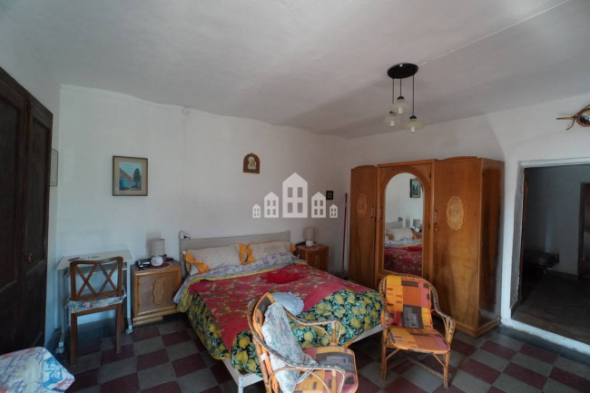 Casa semindipendente in vendita a Pont-Canavese