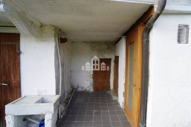 Casa semindipendente in vendita a Pont-Canavese