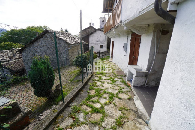 Casa semindipendente in vendita a Pont-Canavese