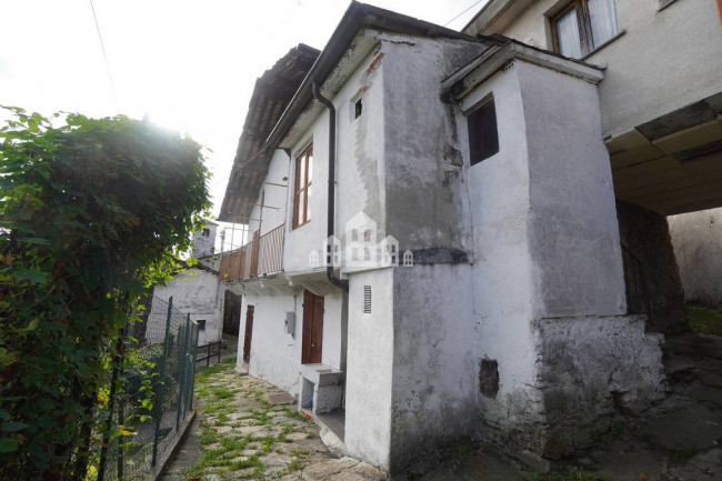 Casa semindipendente in vendita a Pont-Canavese