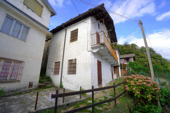 Casa semindipendente in vendita a Pont-Canavese