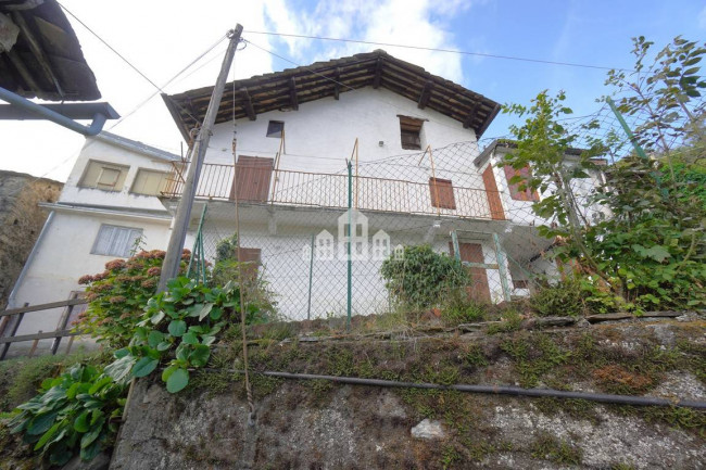 Casa semindipendente in vendita a Pont-Canavese