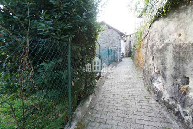 Casa semindipendente in vendita a Pont-Canavese