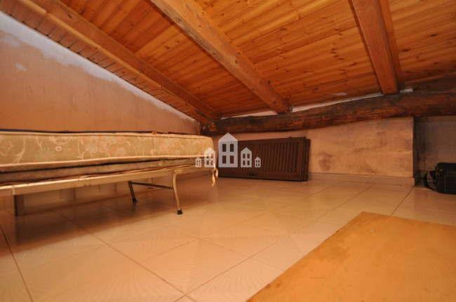 Casa semindipendente in vendita a Pont-Canavese