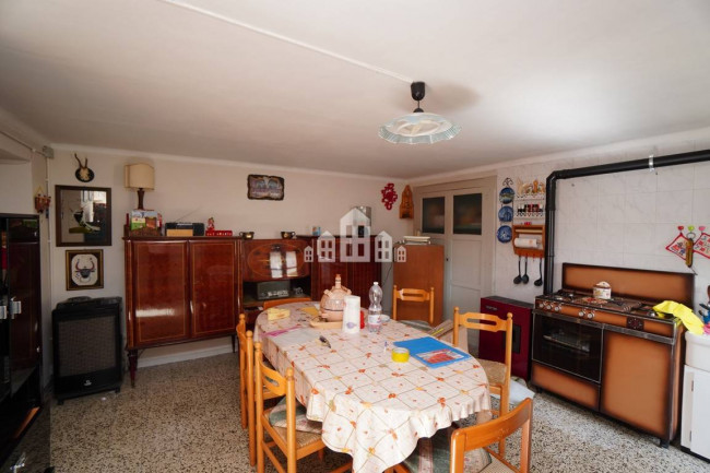 Casa semindipendente in vendita a Sparone