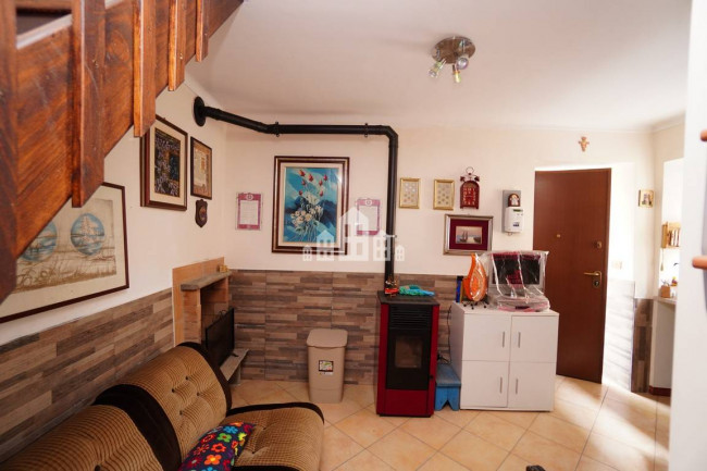 Casa semindipendente in vendita a Sparone