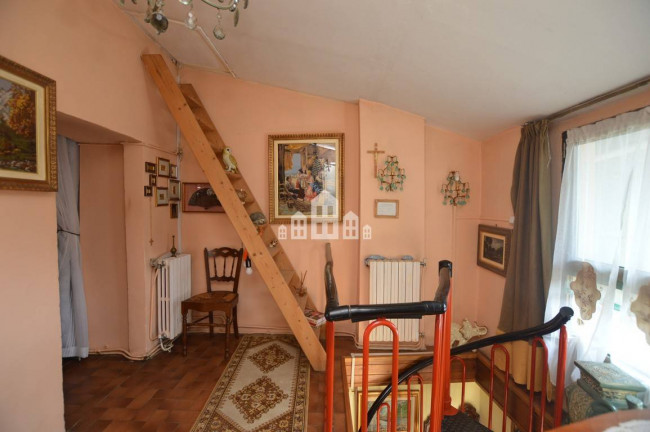 Casa semindipendente in vendita a Cuorgnè