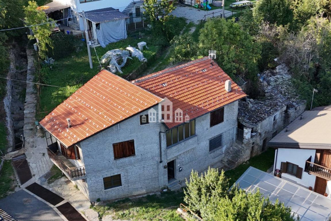Casa semindipendente in vendita a Chiesanuova