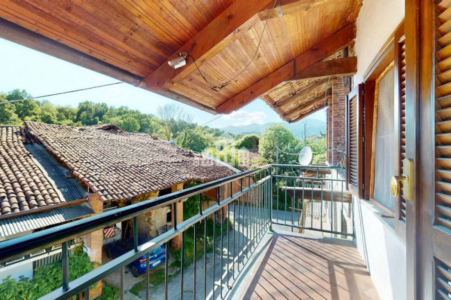 Half-duplex for sale in Rivara