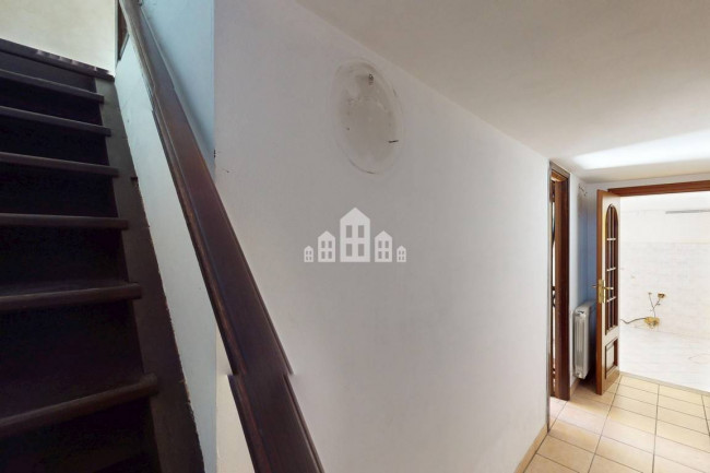 Half-duplex for sale in Rivara