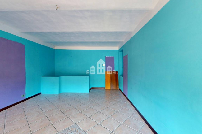 Half-duplex for sale in Rivara