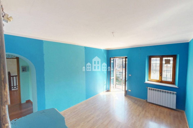 Half-duplex for sale in Rivara