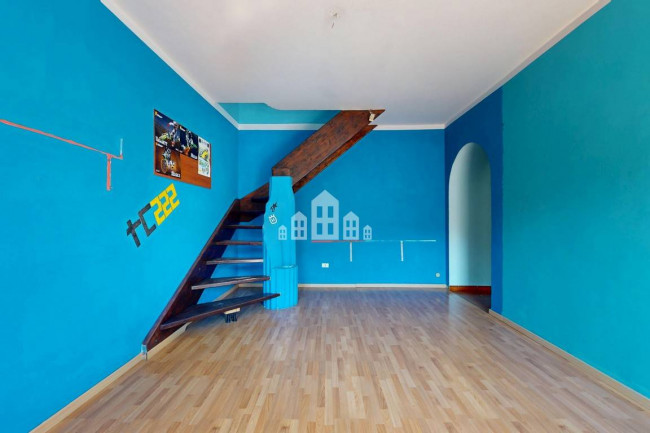 Half-duplex for sale in Rivara