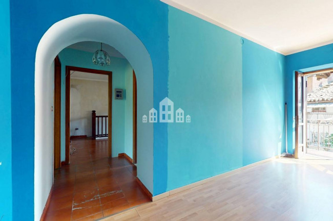 Half-duplex for sale in Rivara