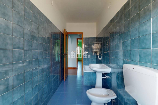 Half-duplex for sale in Rivara