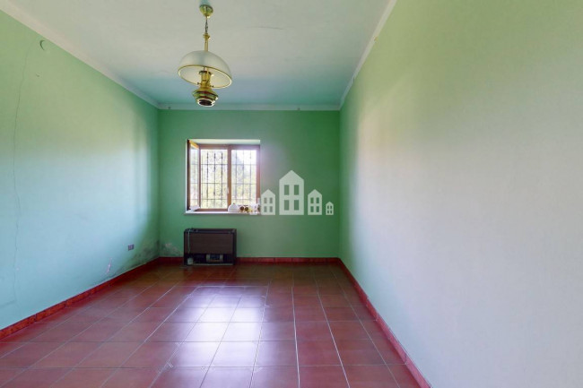 Half-duplex for sale in Rivara
