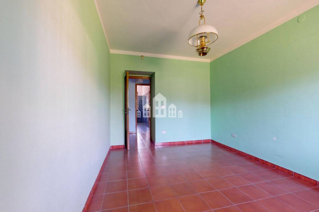 Half-duplex for sale in Rivara