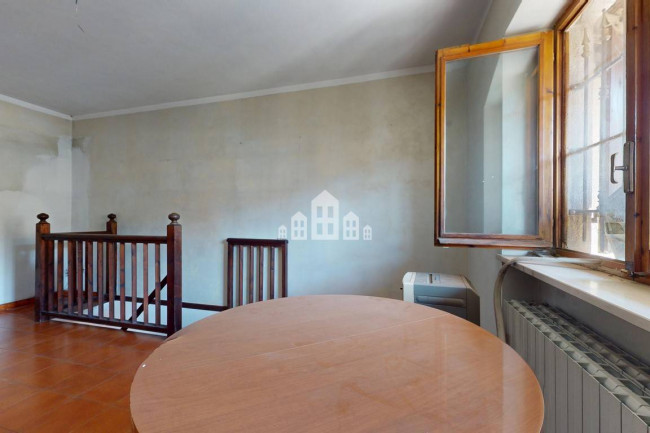 Half-duplex for sale in Rivara