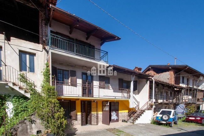 Half-duplex for sale in Rivara