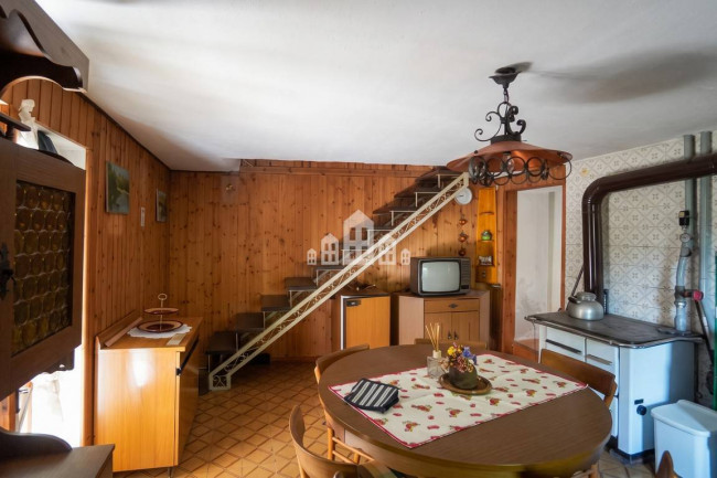 Casa semindipendente in vendita a Ronco Canavese