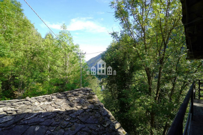 Casa semindipendente in vendita a Ronco Canavese