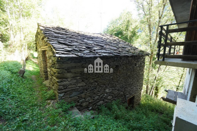 Casa semindipendente in vendita a Ronco Canavese