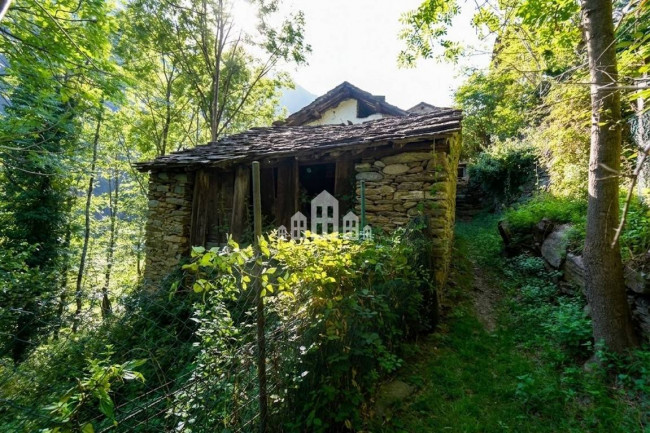 Casa semindipendente in vendita a Ronco Canavese