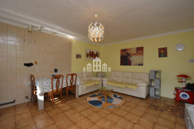 Half-duplex for sale in Valperga