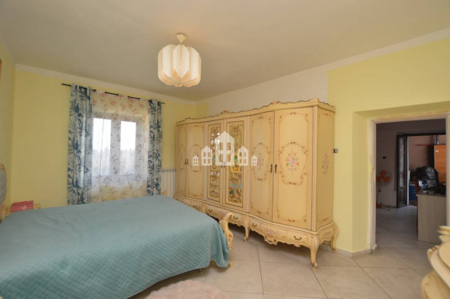 Half-duplex for sale in Valperga