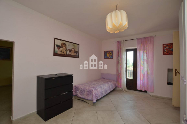 Half-duplex for sale in Valperga