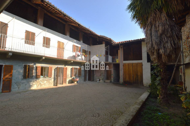 Half-duplex for sale in Valperga