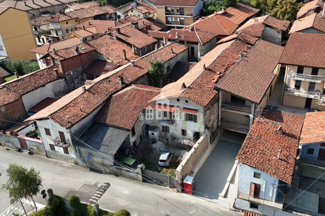 Half-duplex for sale in Valperga