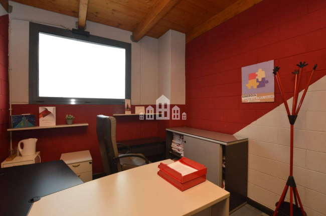 Retail space for sale in Valperga