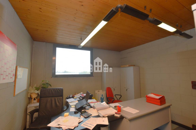 Retail space for sale in Valperga