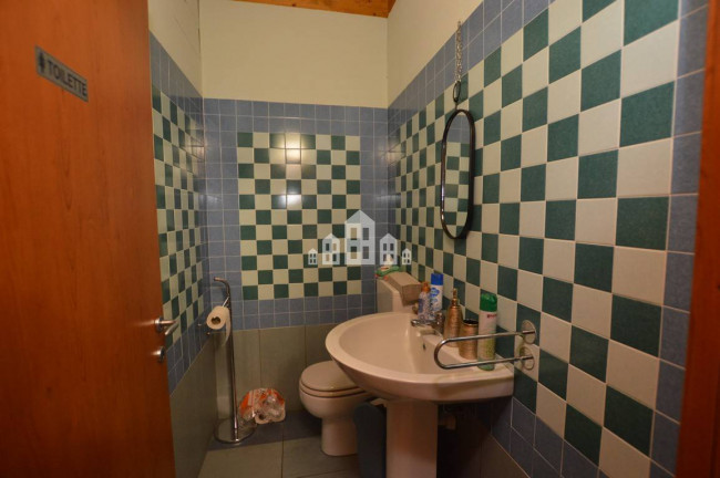 Retail space for sale in Valperga