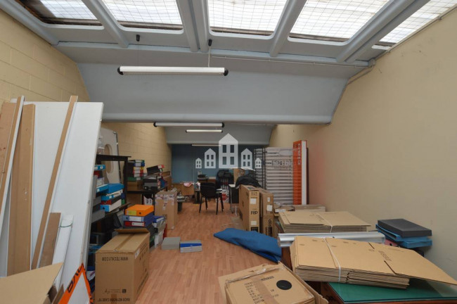 Retail space for sale in Valperga