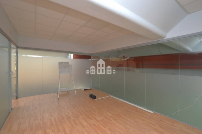 Retail space for sale in Valperga