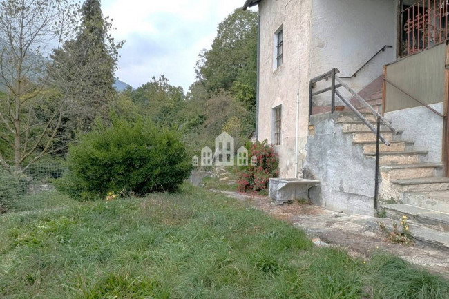 Half-duplex for sale in Traversella